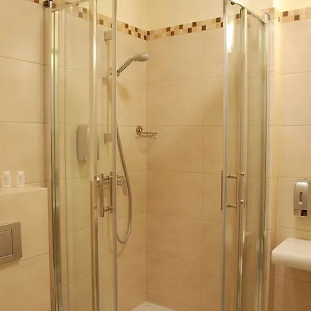 Topaz Centrum 3*