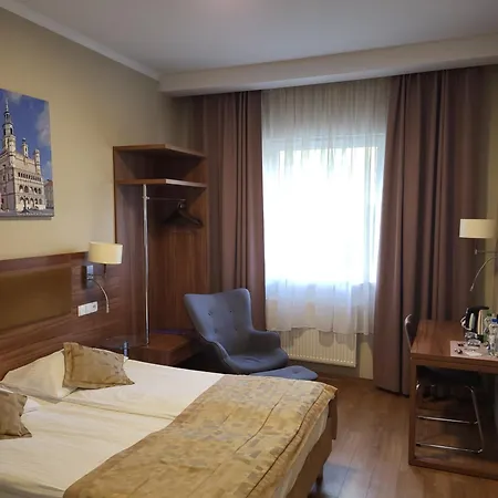 Topaz Centrum 3* Poznan