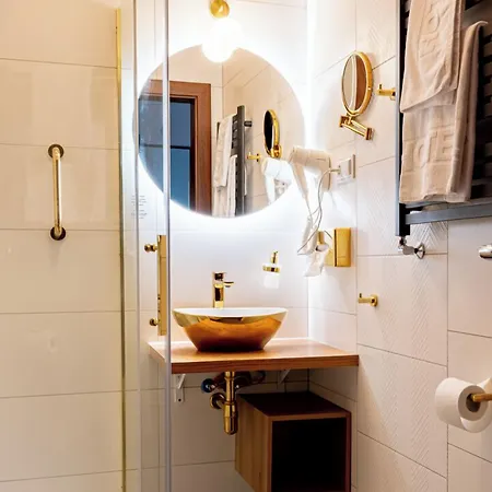 فندق توباز سنتروم 3*