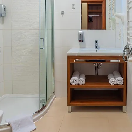 Topaz Centrum 3* Poznan